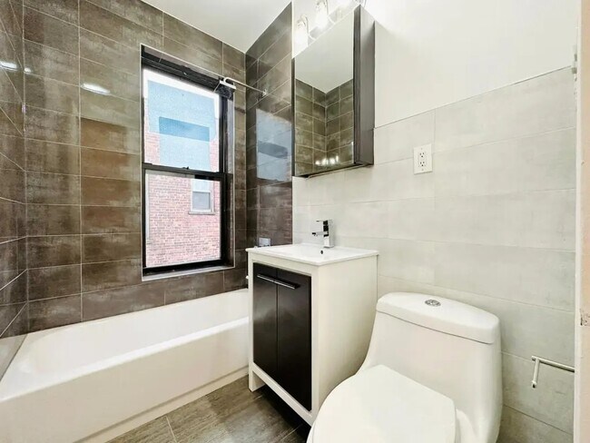 Photo - Furnished room/NOT APARTMENT Unit 4B