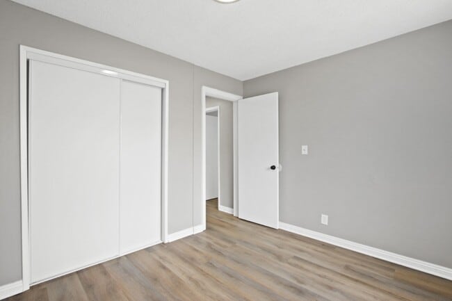 1425 W Stoneridge Ct