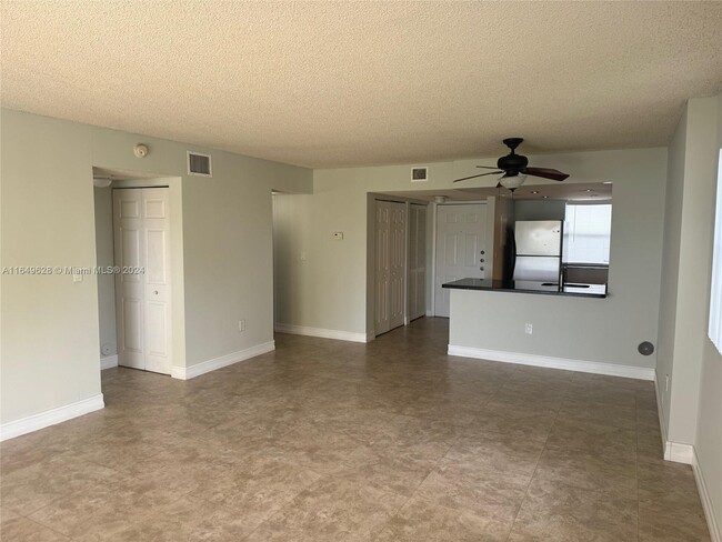 Photo - 5200 NW 31st Ave Unidad 1 Rental