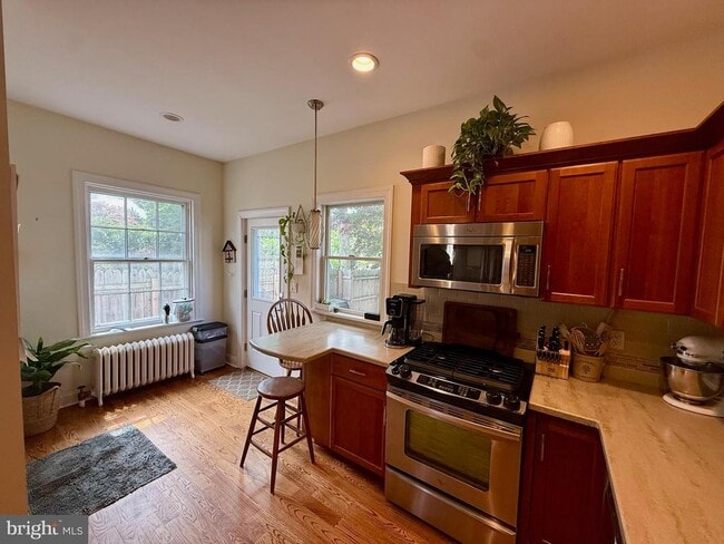 Photo - 221 W Court St