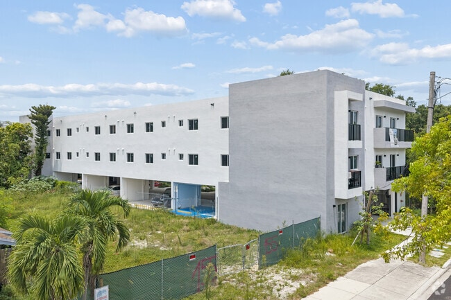 Photo - 147 NW 59th St