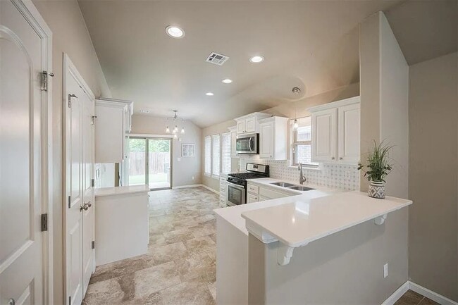 Photo - 5600 Campbell Creek Dr
