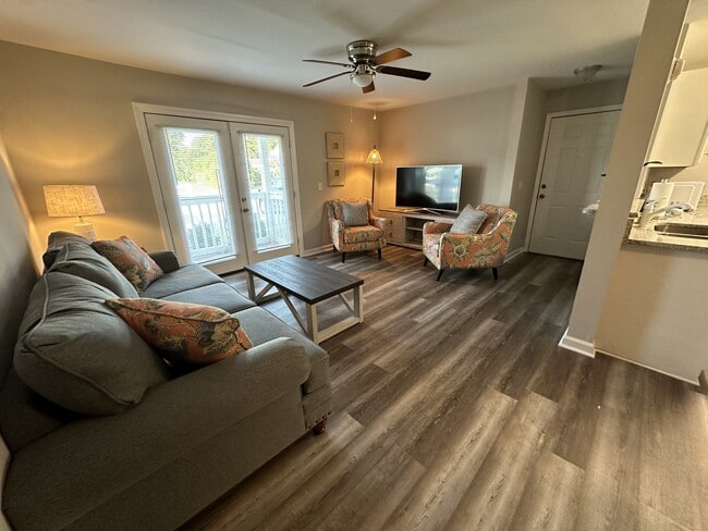 Photo - 403 S Thomas Rd