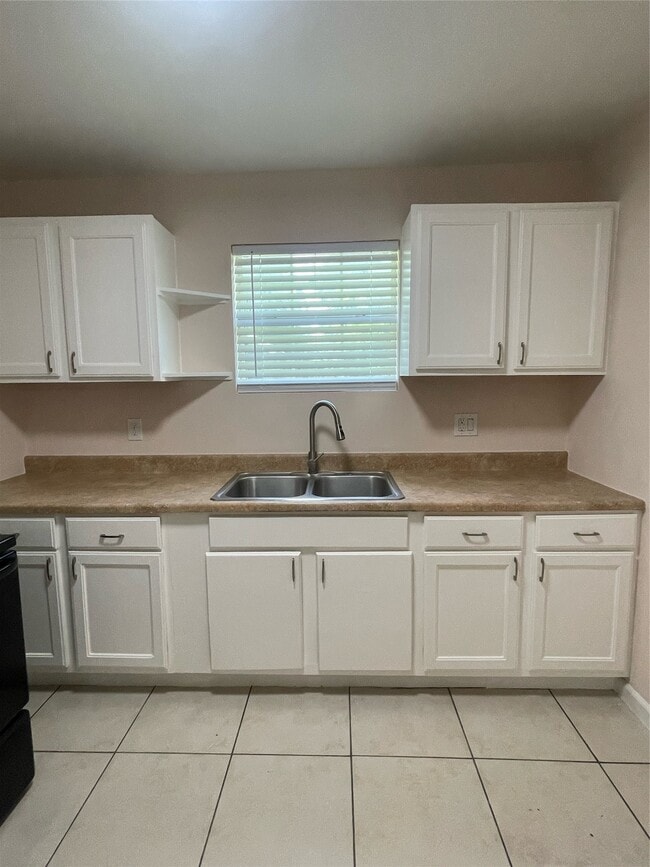 Photo - 1103 Westford St Unidad 1/2