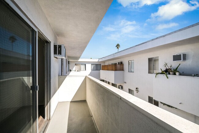 Photo - 836 Westbourne Dr Unit 202