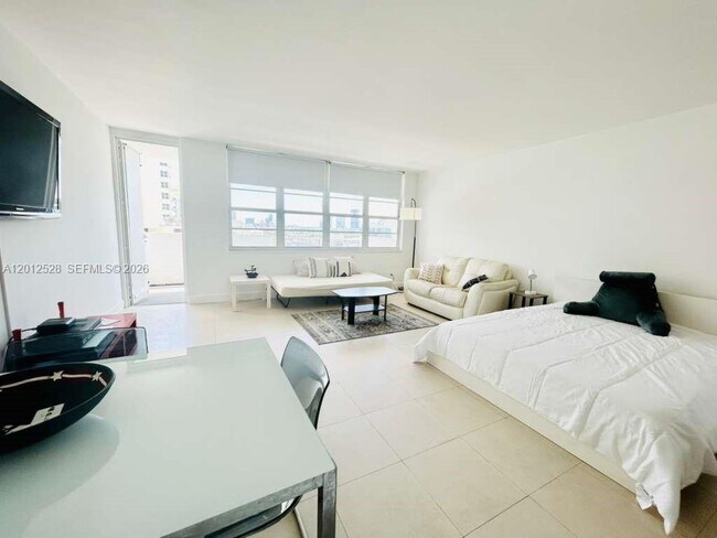 Building Photo - 100 Lincoln Rd Unit 1009