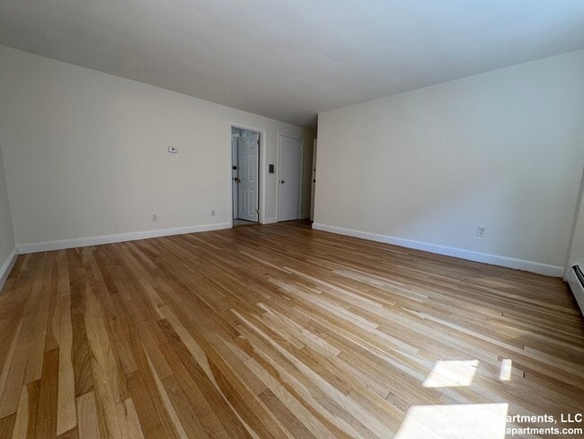 Building Photo - 43 Harvard St Unit 4 Rental