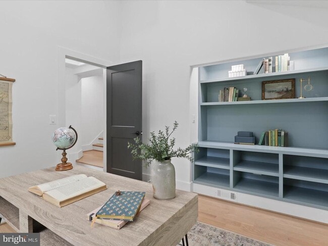 Photo - 2520 N Vernon St