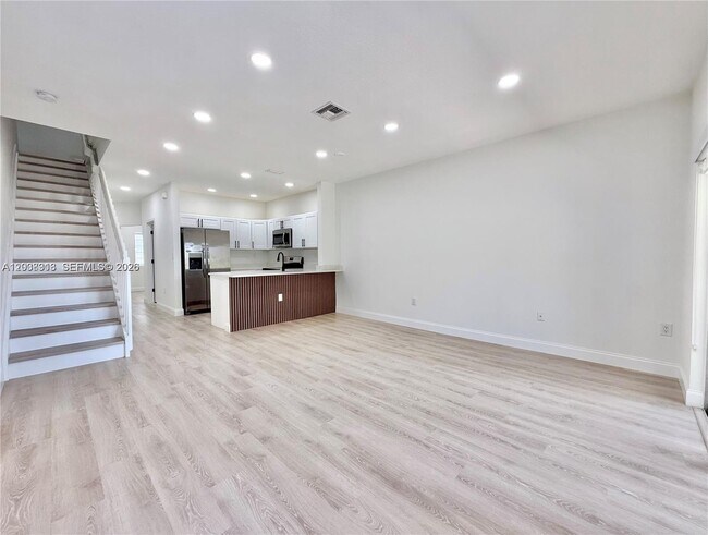 Photo - 4412 Woodland Cir