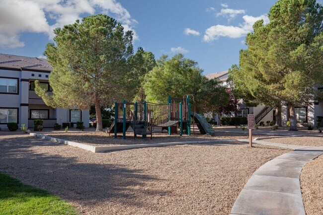 Photo - 2nd floor unit in upsace SW gated community with pool/spa/exercise room and more
