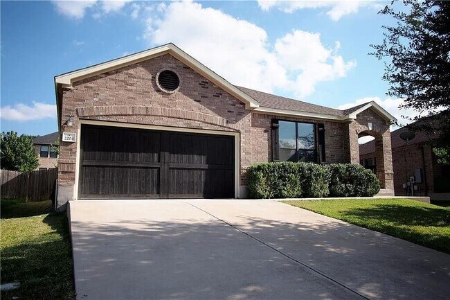 Building Photo - 2204 Old Sterling Rd