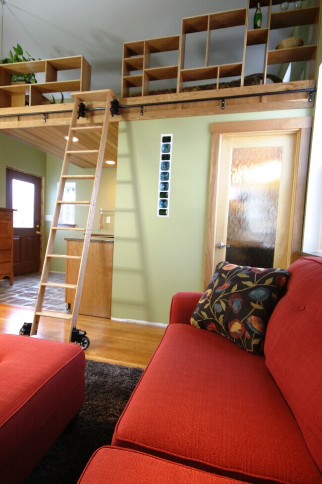 Rolling library ladder to loft bedroom, queen bed, storage - 69 S Shannon Ave Unit Studio