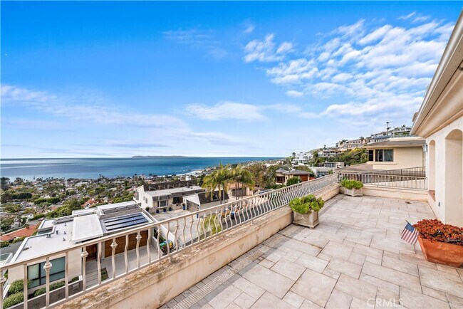 Photo - 1060 Skyline Dr