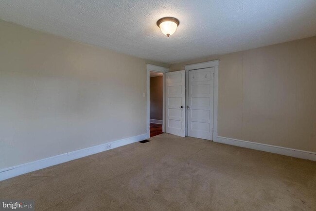 Photo - 405 Porter Ave