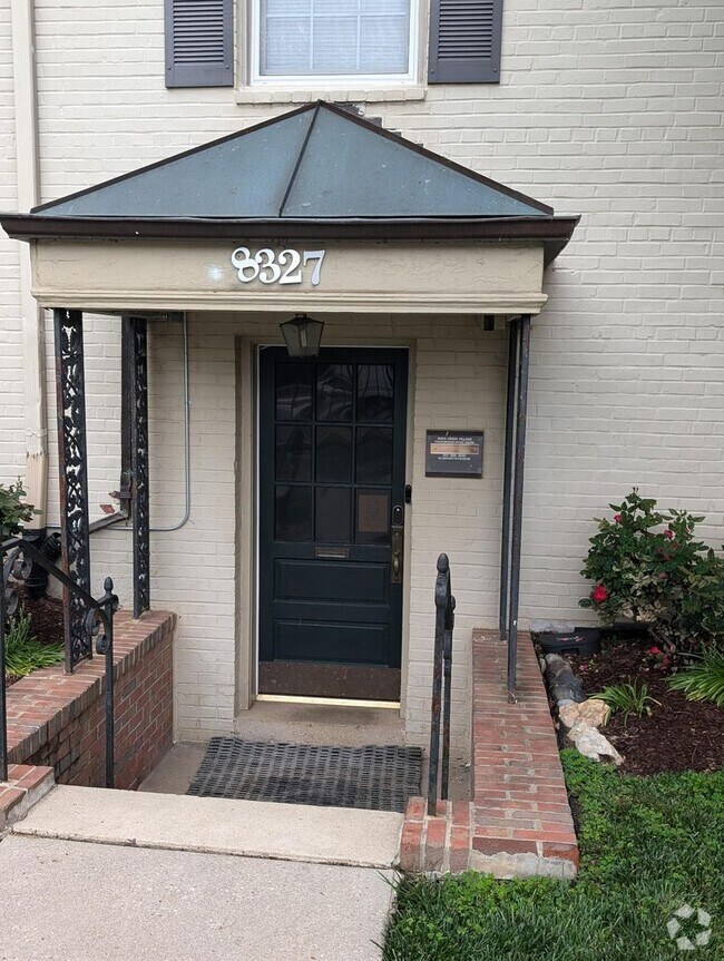 Building Photo - Rock Creek Village Condominium