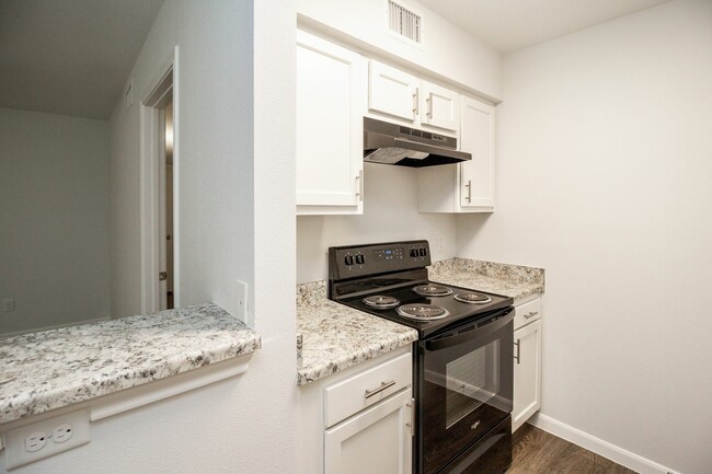 Kitchen - Vanderbilt Rental