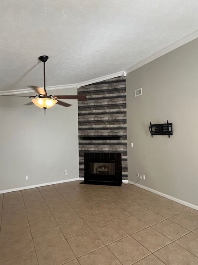 Photo - Renovated 3 Bedroom 2 Bath Home for Rent!