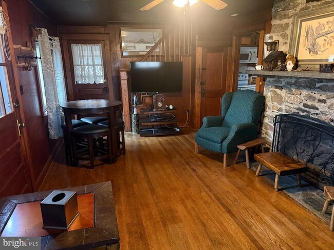 Photo - 7246 Sperryville Pike