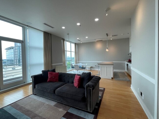 Photo - River Center 603, LLC Unit 603