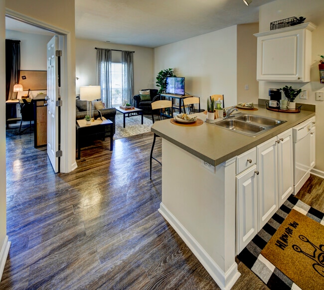 Building Photo - Peninsular Place