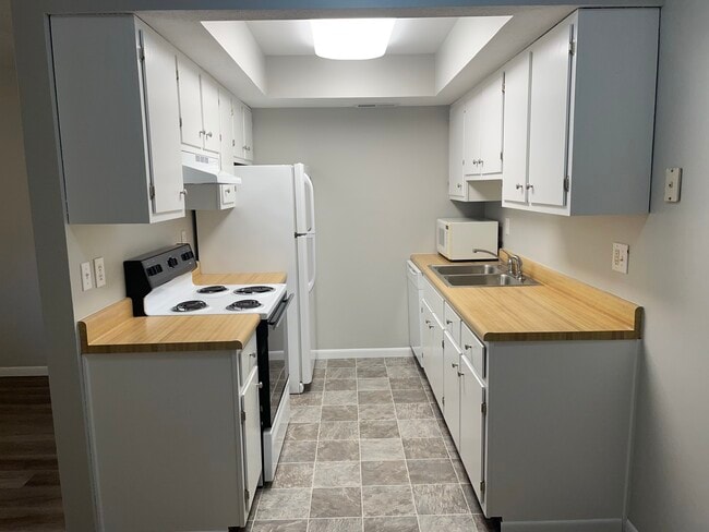 Building Photo - 441 Woodside Trail Unit #F-1
