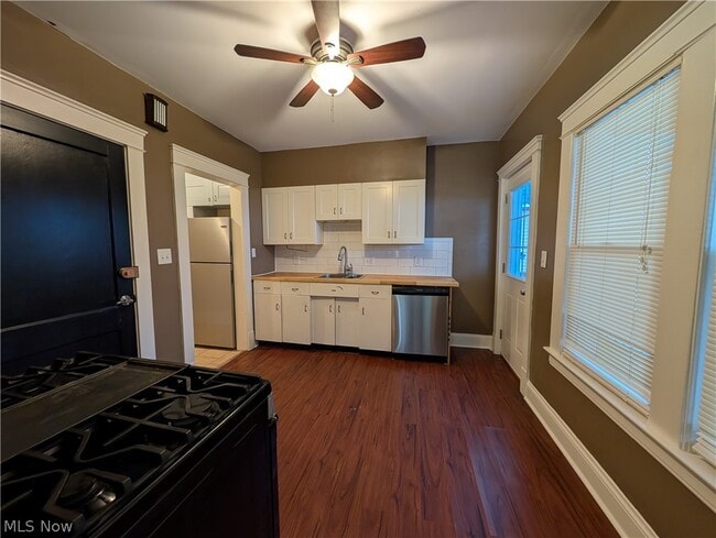 Photo - 1560 Coutant Ave