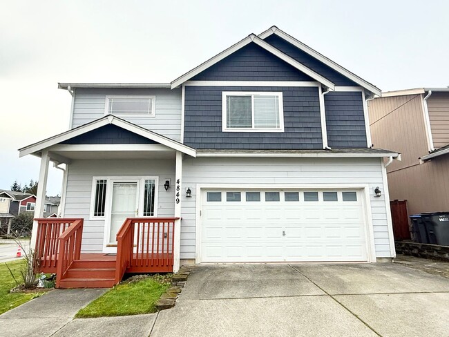 4 bedroom house in Bremerton area. - 4 bedroom house in Bremerton area.