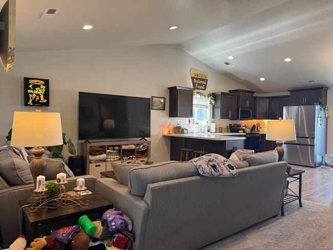 Photo - 1503 White Fish Lake St