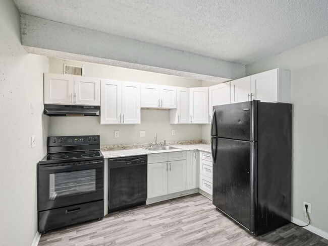 Cocina - Village Walk Apartments