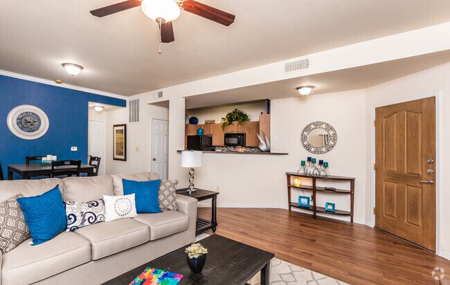 2BR, 2BA - 1076SF