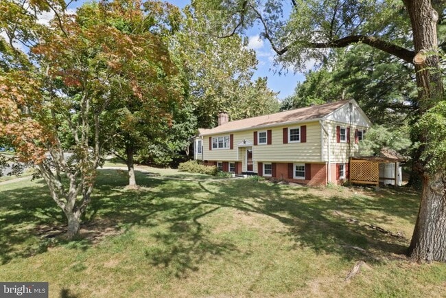 Building Photo - 5812 Helmsdale Ln Rental