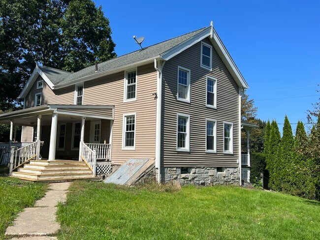 Rear view - 535 Bunker Hill Ave House