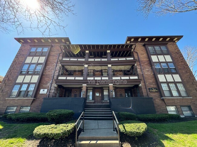 Building Photo - 593 Park Ave Unit 15