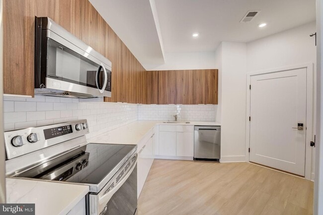 Photo - 4200 Lancaster Ave Unit 401