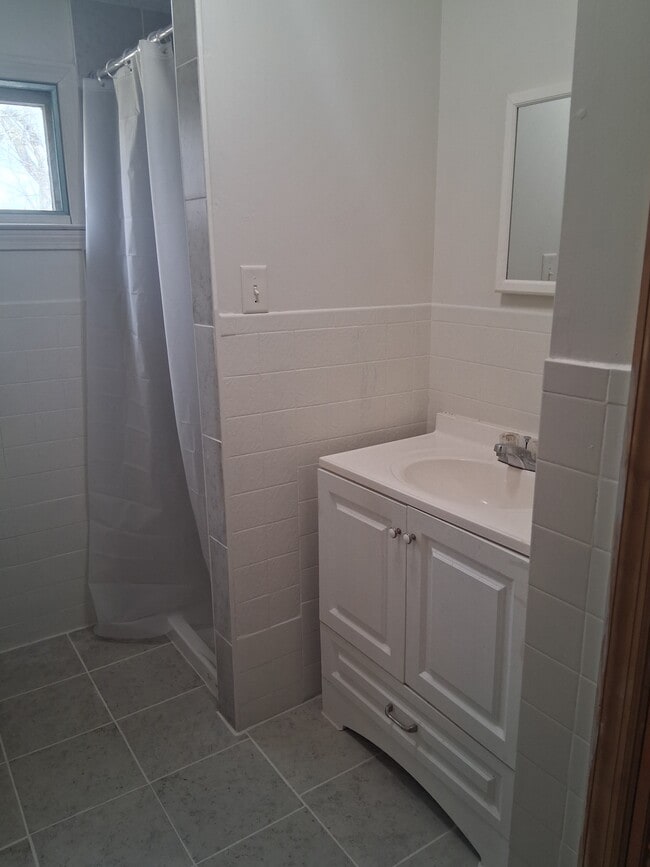 Photo - 195 Emerald Pl Unit #2