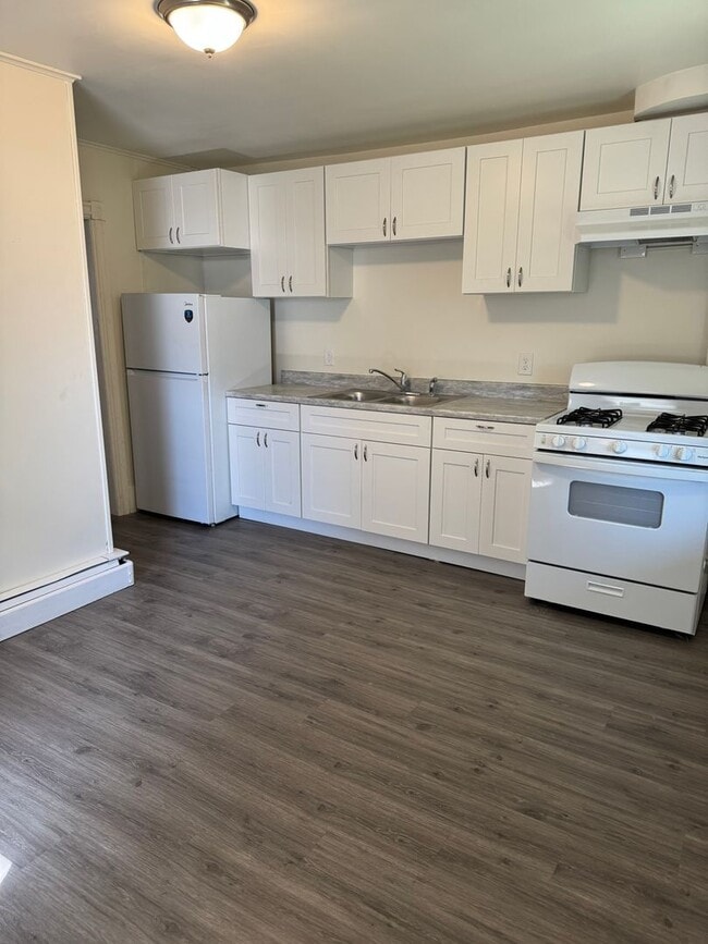 Photo - 3 Bedroom / 1 Bathroom Home in Allentown!