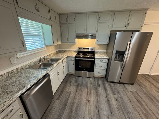 Photo - Nice Riverdale 3 Bedroom 2 Bath in Cul-De-Sac!!