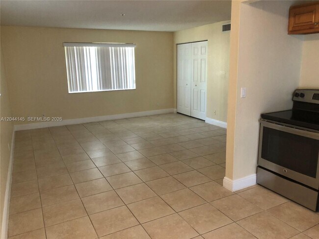 Photo - 4251 NW 5th St Unidad 126