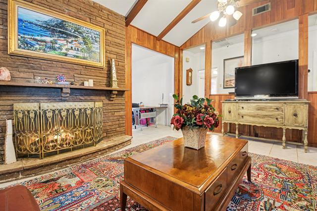 Photo - 14140 Hillcrest Rd