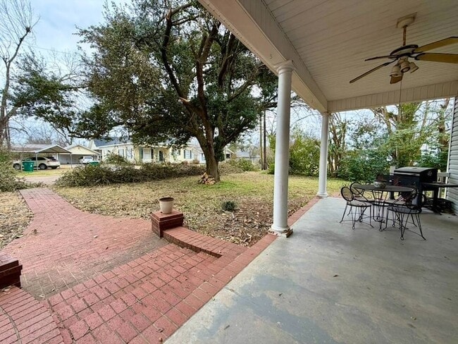 Photo - 102 Mulberry St