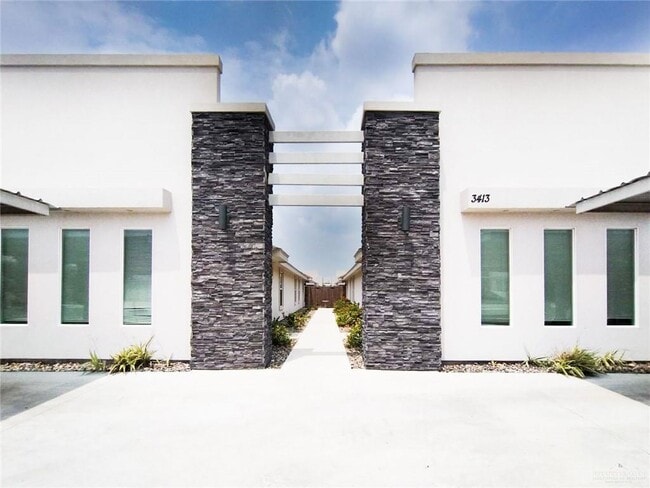 Building Photo - 12 Golden Nugget Unit 2