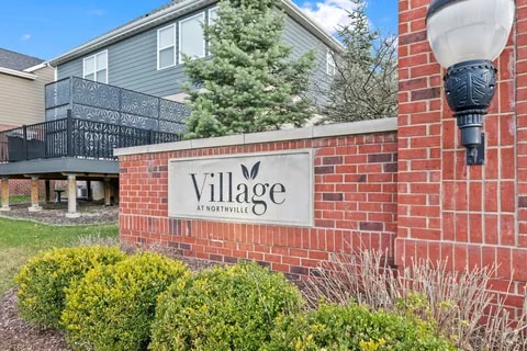Building Photo - 47713 Hillcrest Dr Rental