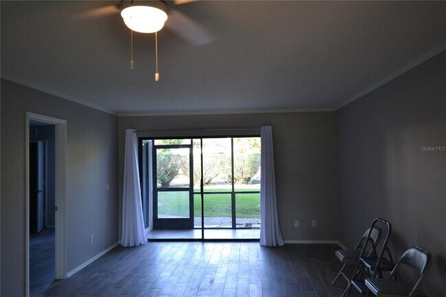 Photo - 135 W Cypress Ct