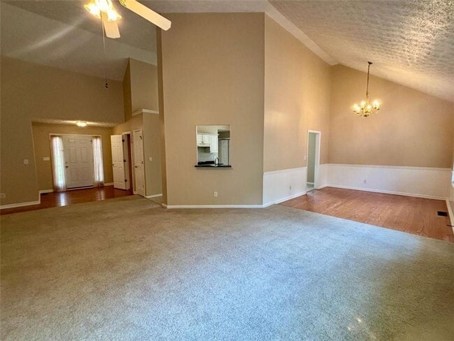 Photo - 540 Chandon Way