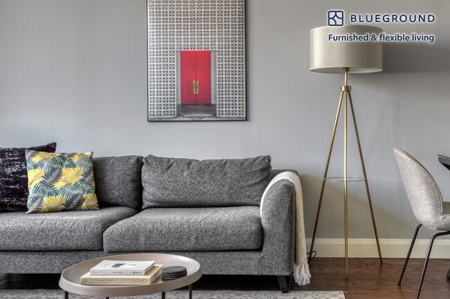 Photo - 200 E 82nd St Unidad SI FL17-ID376