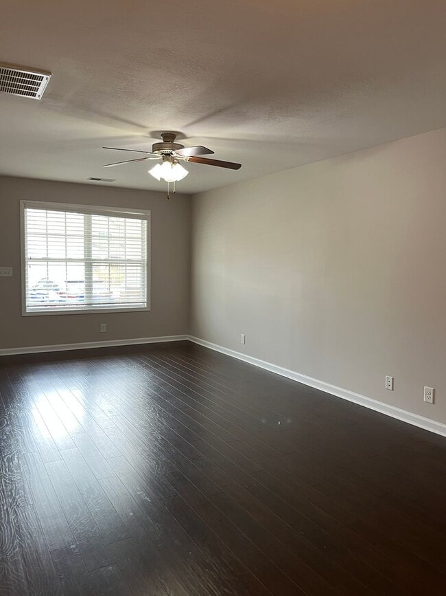 369 Sam Houston Cir