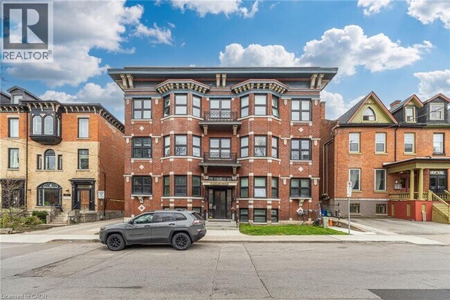 Photo - 27 Bold St Unit 101