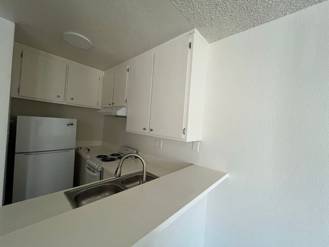 Photo - 9010 Tobias Ave Unit 354