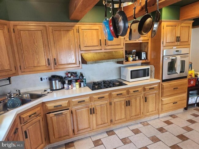 Photo - 122 Cornell Rd