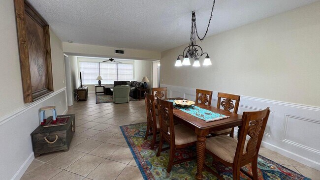 Photo - 6097 Balboa Cir Unit 303